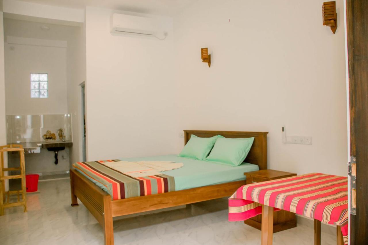 Navodya Guest Mirissa Hotel Екстериор снимка