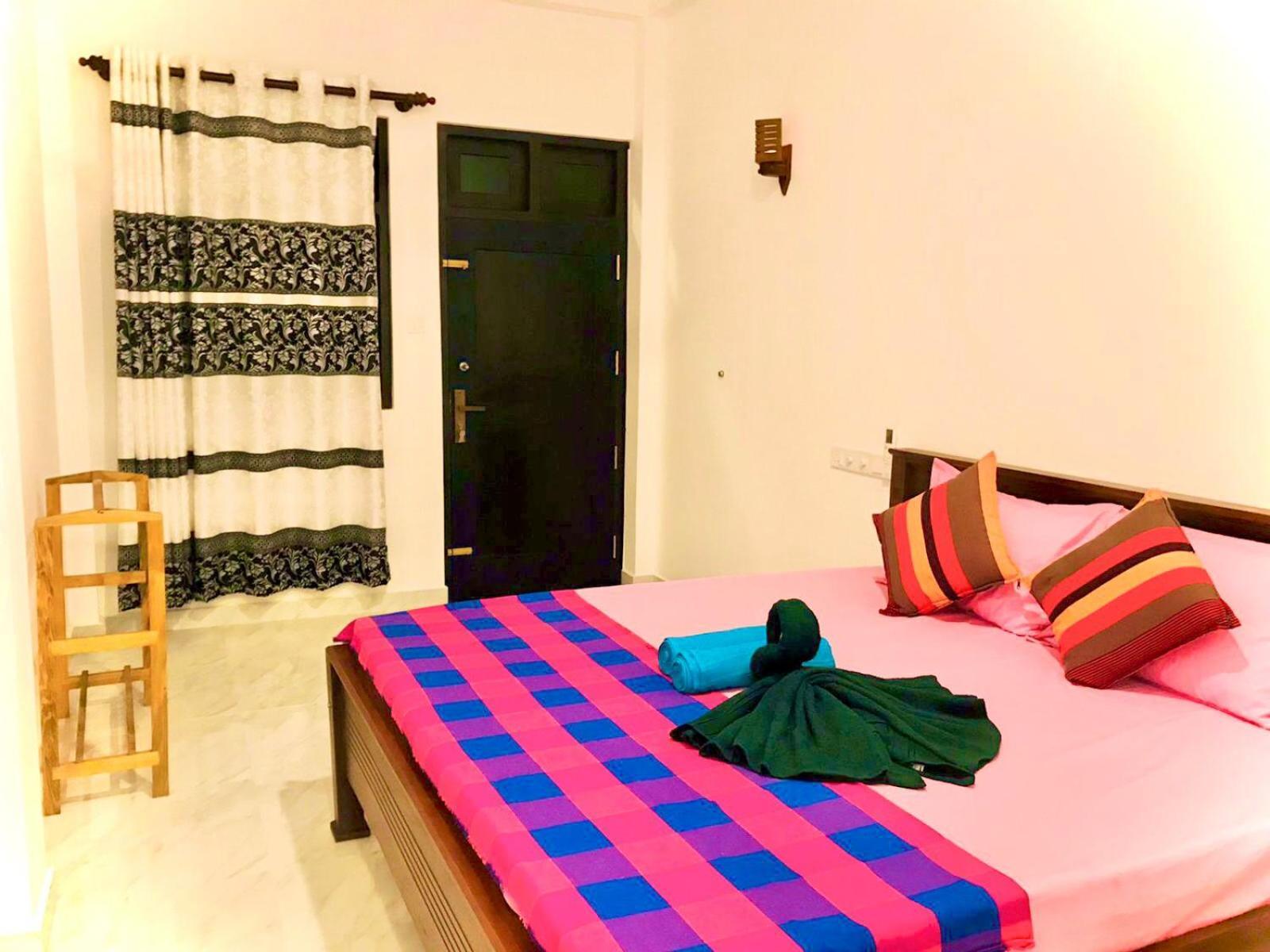 Navodya Guest Mirissa Hotel Екстериор снимка